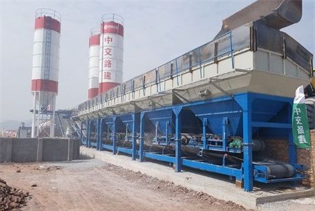 800噸水穩振動式攪拌站' width=